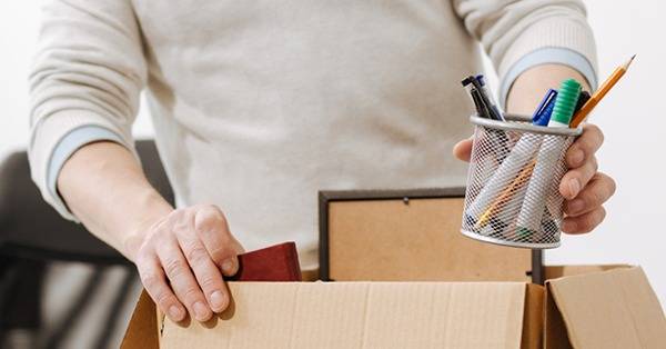 professional packs offices supplies from the desk after termination